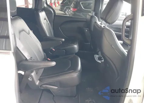 2025 Chrysler Pacifica Select from USA, damaged, VIN 2C4RC1BG3SR513685